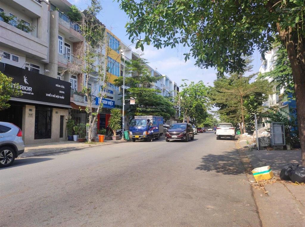 Nhà riêng 60m2 tọa lạc khu trần não q2 2 tầng giá ngợp chỉ 11,5 tỷ