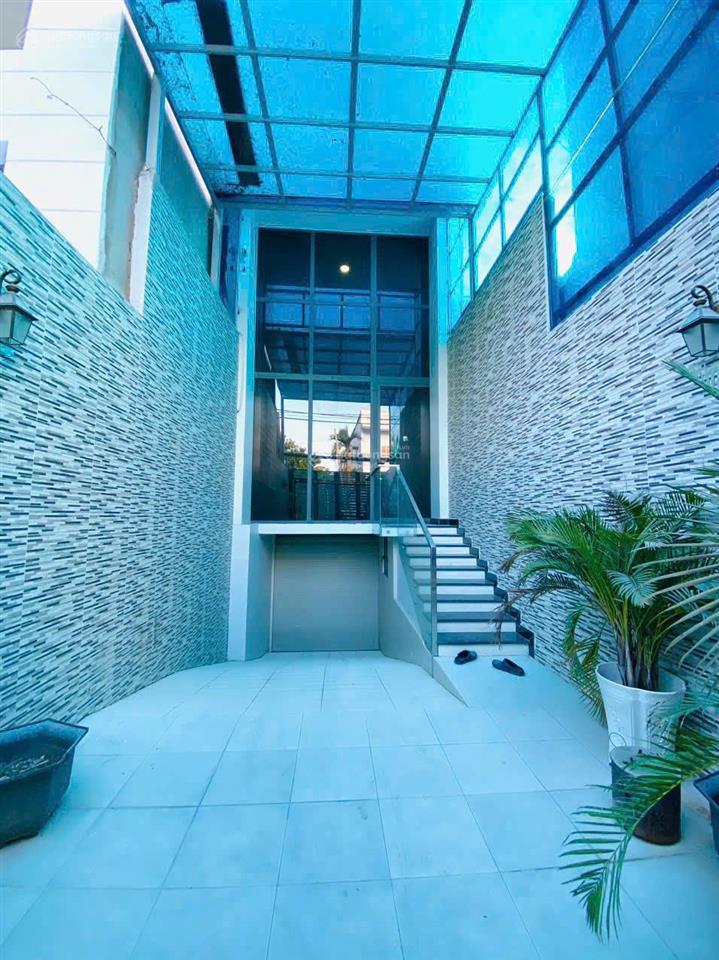 Bán nhà mặt phố nguyễn duy trinh hầm 5 tầng có thu nhập 80tr/tháng giá siêu tốt chỉ 18,5 tỷ tl