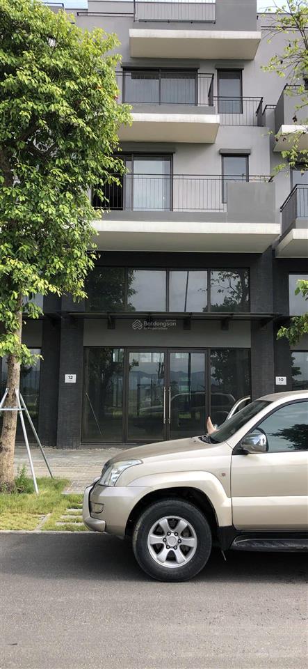 Chính chủ cần bán căn liền kề mặt đường âu cơ 34m  dự án eco central park vinh.