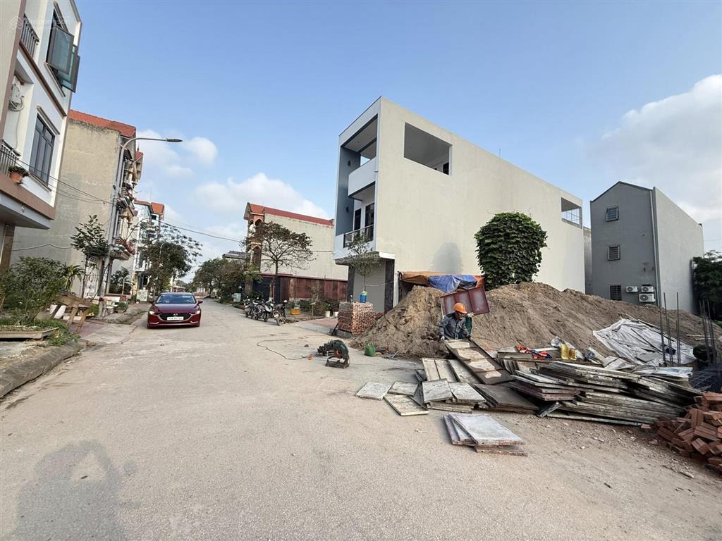 *bán lô đất làn 2 cao lỗ vương gia bình bắc ninh lô đất đẹp 99m² trung tâm gia bình giá tốt