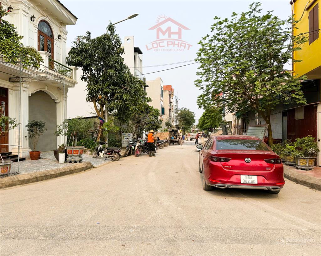 Càn bán gấp lô đất 99m2 tại trung tâm thị trấn gia bình bắc ninh