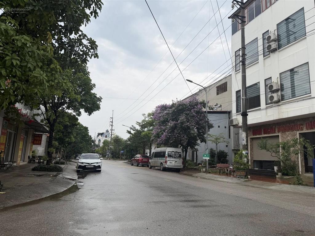 Chính chủ cần bán lô đất trung tâm thị trấn gia bình, gần hồ điều hòa, sân bay quốc tế gia bình