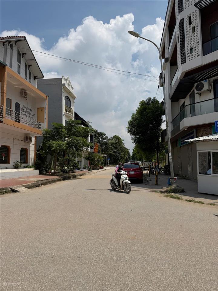 Lô đất 99m2 đẹp cách chợ, công viên chỉ vài bước chân tại xã gia bình, tỉnh bắc ninh 0986 287 ***