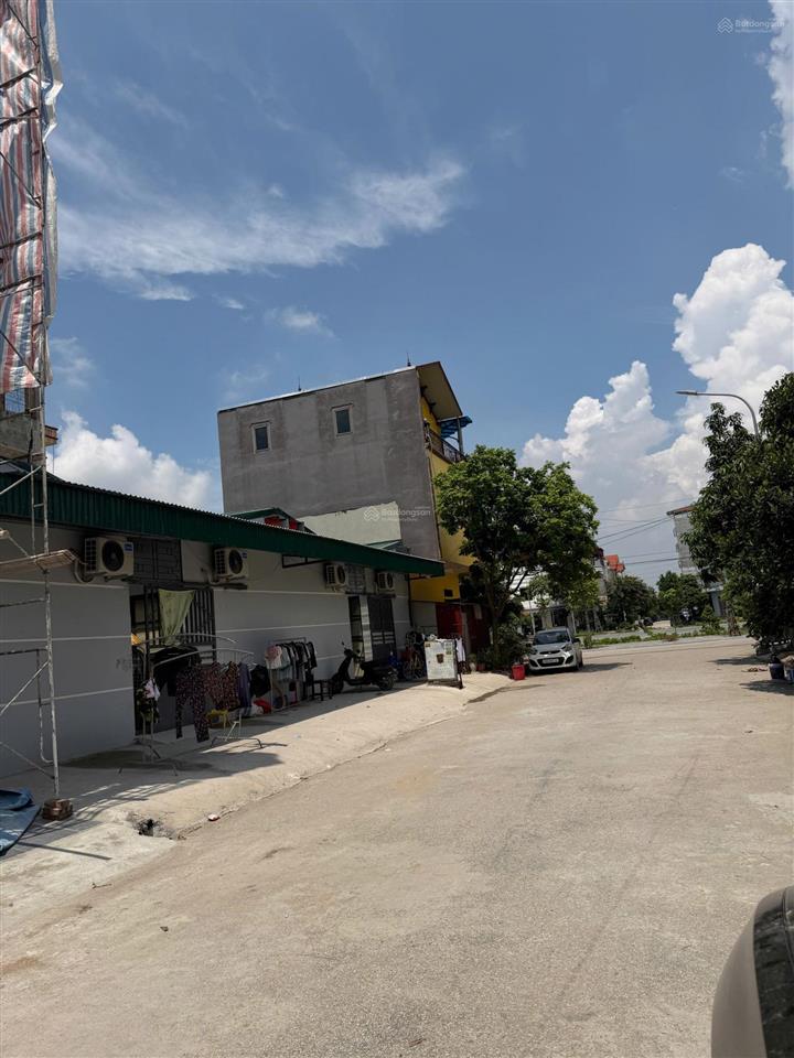 Lô đất 99m2 đẹp cách chợ, công viên chỉ vài bước chân tại xã gia bình, tỉnh bắc ninh 0986 287 ***
