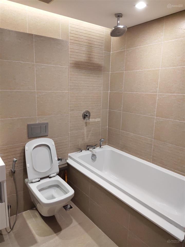 Cho thuê vinhomes metropolis 2pn 80m² view hồ tây tầng 25 full nội thất,có slot ôtô, nhà chính chủ