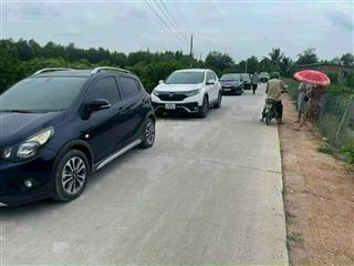 Chính chủ bán lô đất mặt tiền đường đan 1376m2 có 100m2 thổ cư , giá 2 tỷ 550 , dt 15 x 93