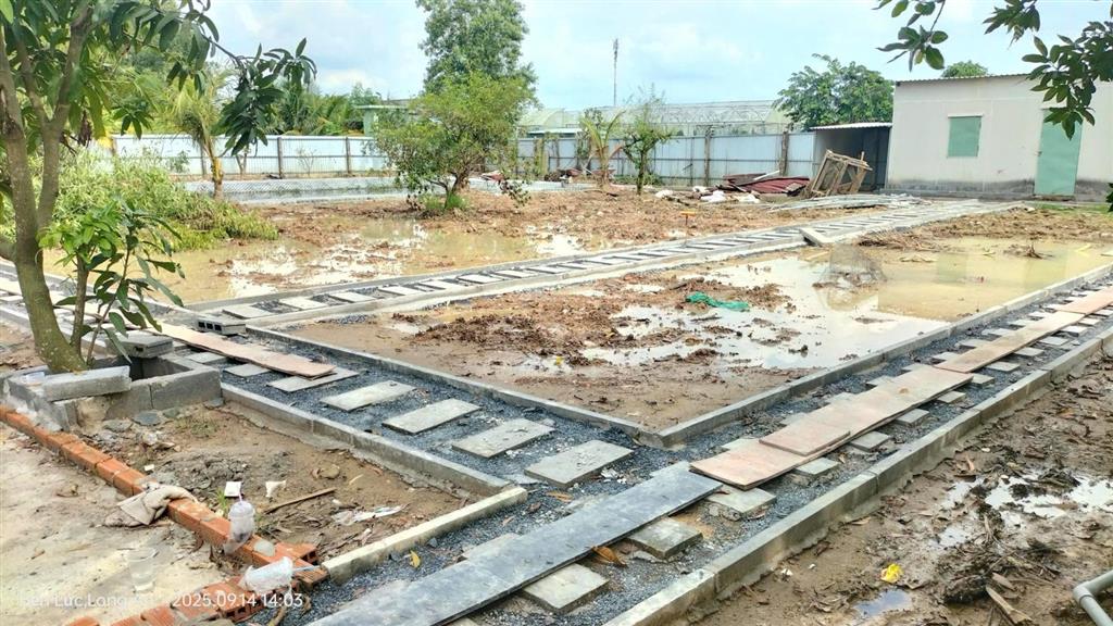 Chủ bán nhà vườn + đất làm xưởng, dt 2670m2 có 850m2 thổ cư, thuộc mỹ yên bến lức long an