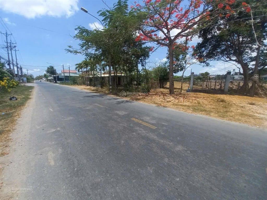 Bán 3166m2 đất skc mặt tiền đường 835d, giá 30 tỷ tl