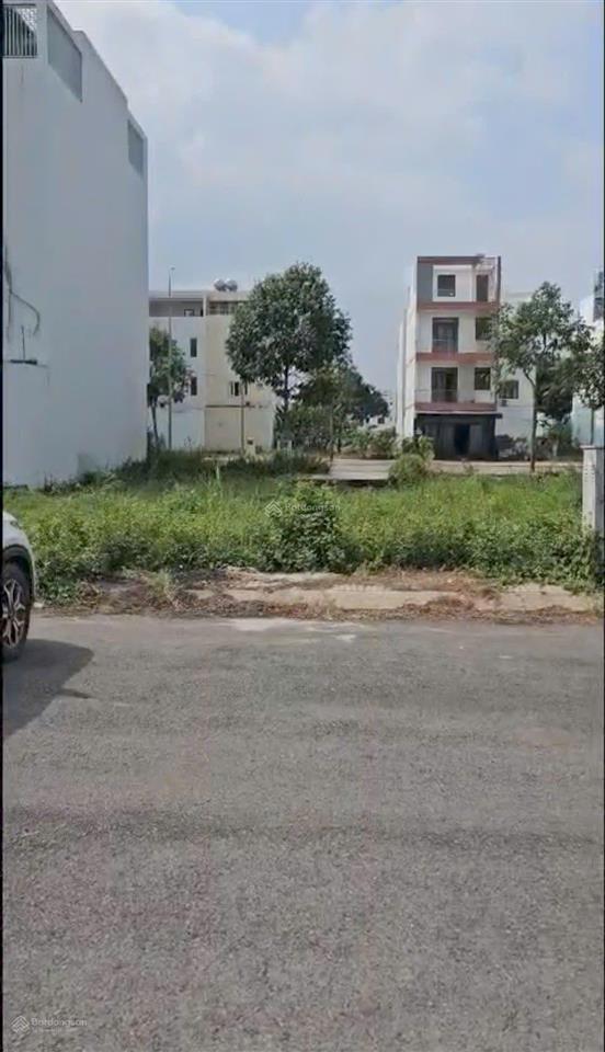 Bán lô đất trong khu five star new city sát bình chánh, 6 x 15 giá 2,650 tỷ tl