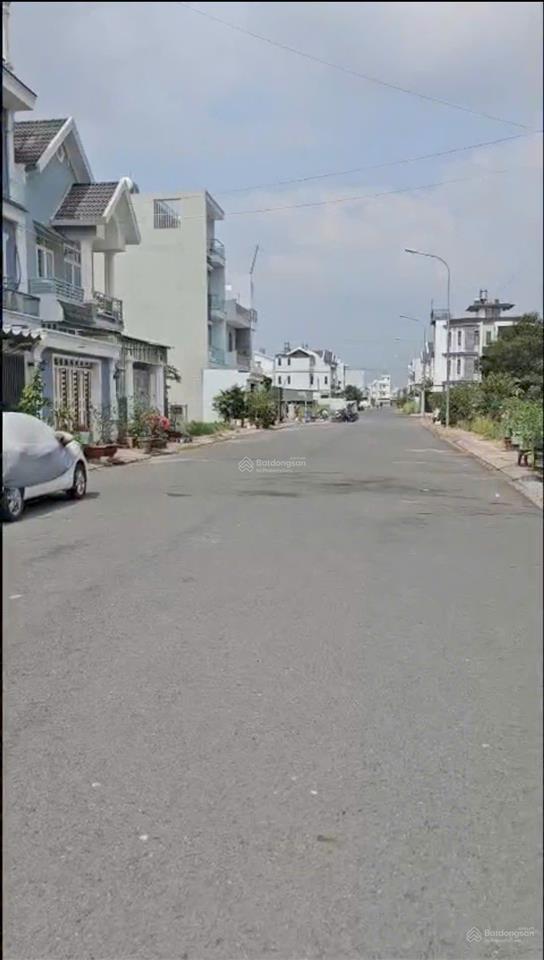 Bán lô đất trong khu five star new city sát bình chánh, 6 x 15 giá 2,650 tỷ tl