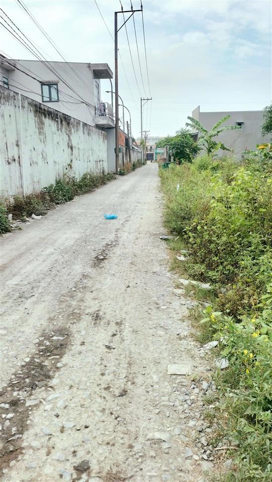 Chủ cần bán 2700m2 đất tmdv. cách nguyễn hữu trí 200m, đường xe công chạy