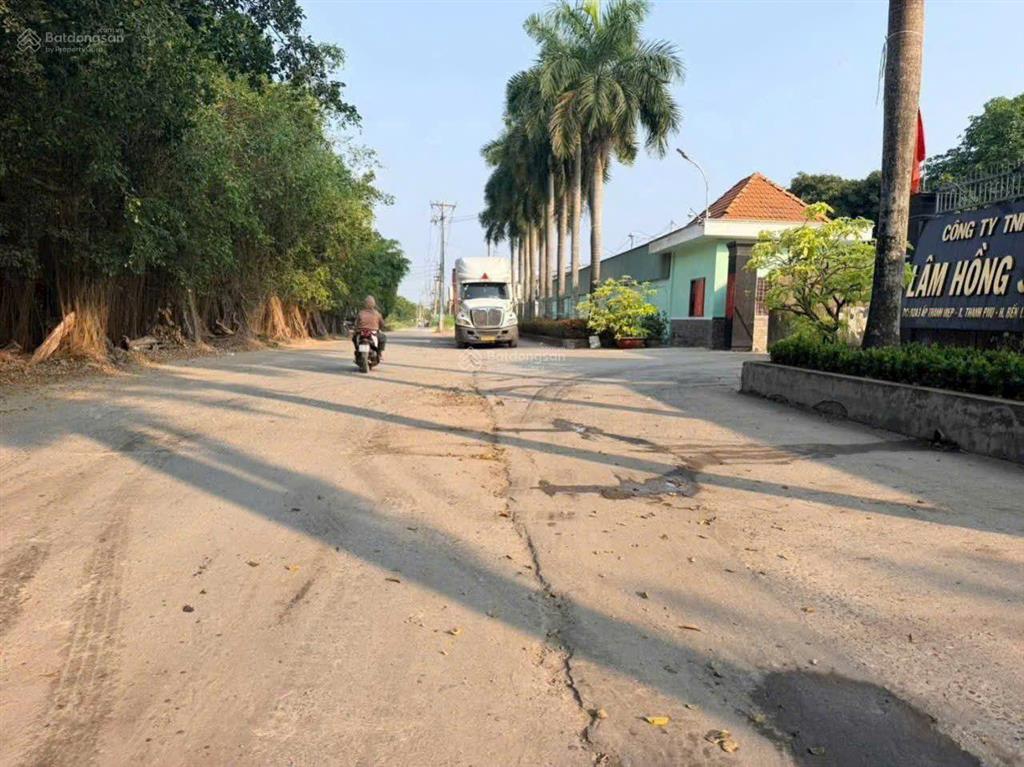 Bán 2000m2 đất skc thuộc thanh phú bến lức long an, cách nguyễn hữu trí 200m, giá 15tỷ tl