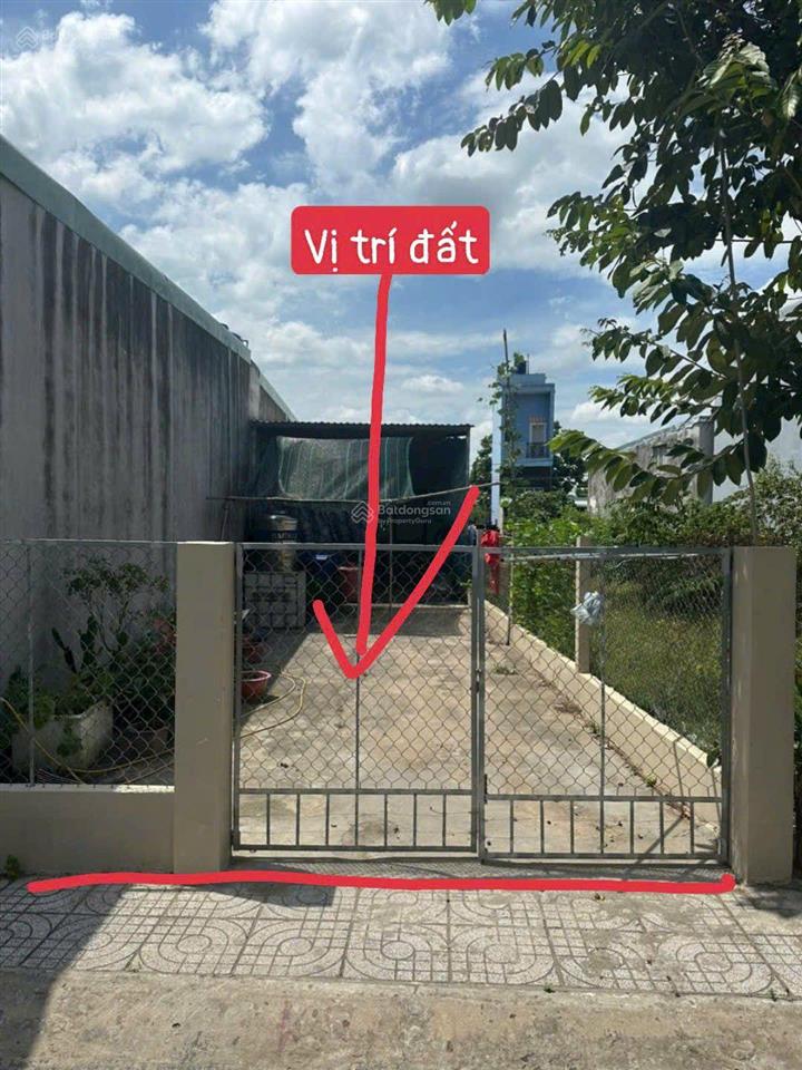 Chủ cần bán nền đất có nhà trọ sẵn, dt 100m² full thổ cư, giá 1,2 tỷ tl. đường nhựa 6m