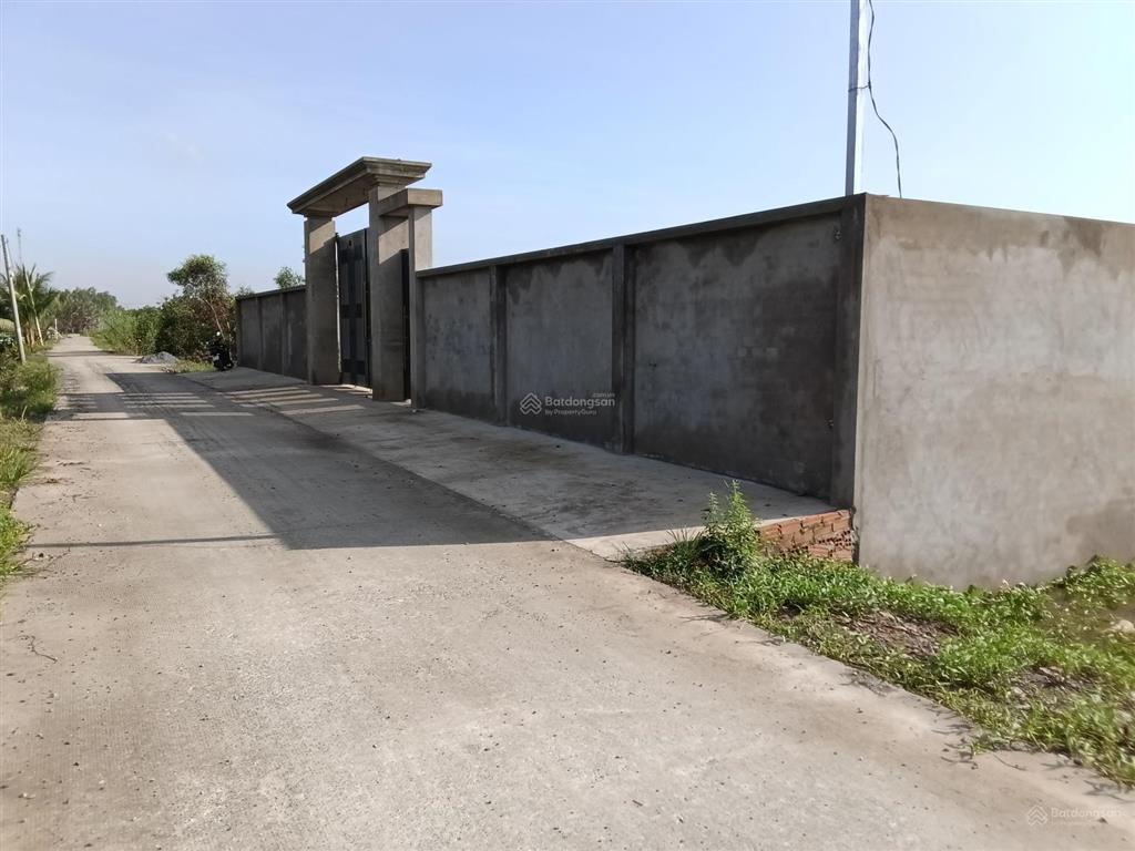Bán 2000m2 (29 x 65) có 1000m2 thổ cư, cách nguyễn hữu trí 500m, đường xe tải, giá 13,5 tỷ tl