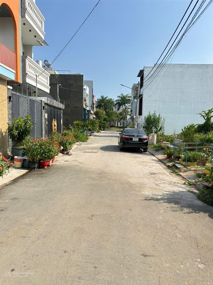 Chính chủ gửi bán lô đất đẹp vuông vức đường 6, p. long bình, tp. hcm