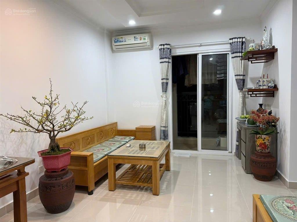 Bán căn hộ phúc yên 3 ( hope garden). căn góc dt 62m2 2phòng ngủ. balcon view thoáng. sổ hồng.