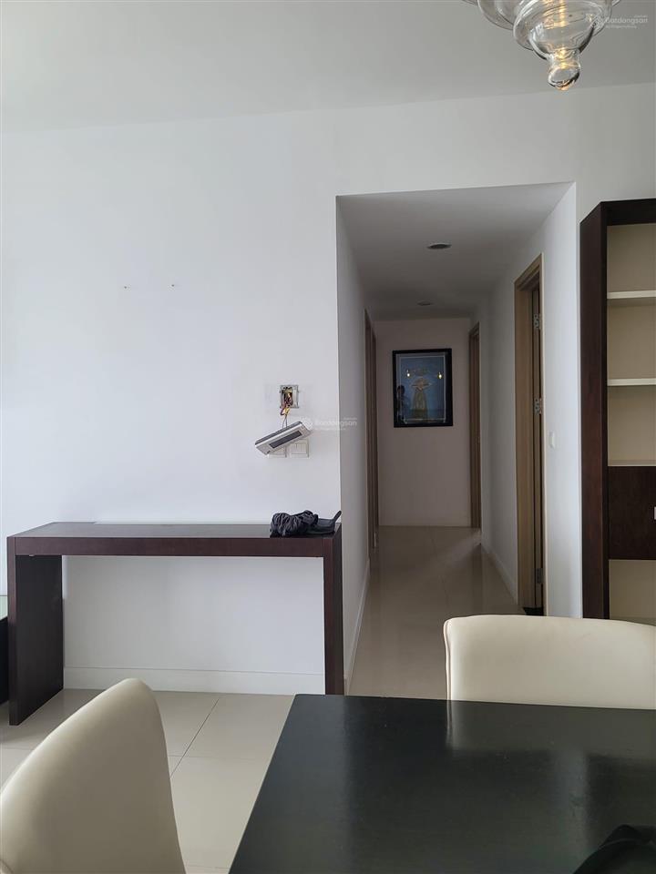 Bán gấp ch 3pn, 3wc, 152m2 tại the prince residence, 15.5 tỷ, có sổ hồng, tặng nt,  0919 335 ***