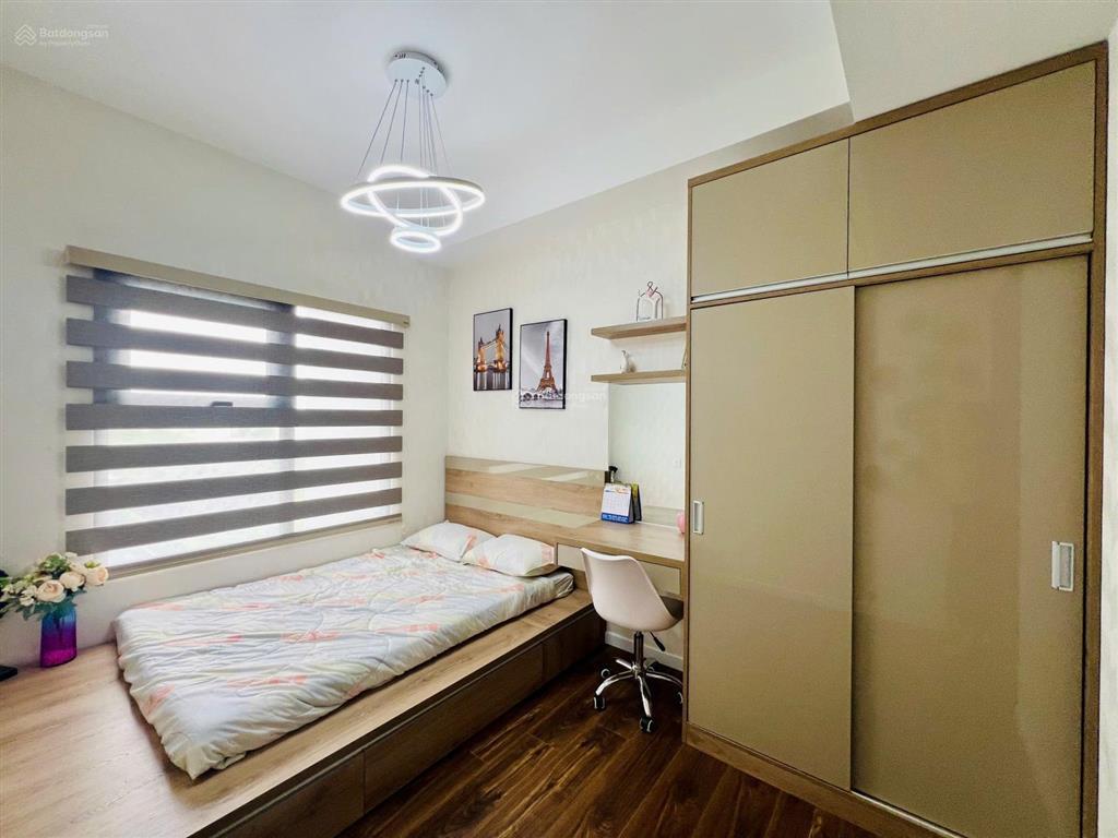 Bán căn hộ chung cư res 11, 5,3 tỷ, 83m2, 2pn, 2wc ở lạc long quân, quận 11,  0919 335 ***