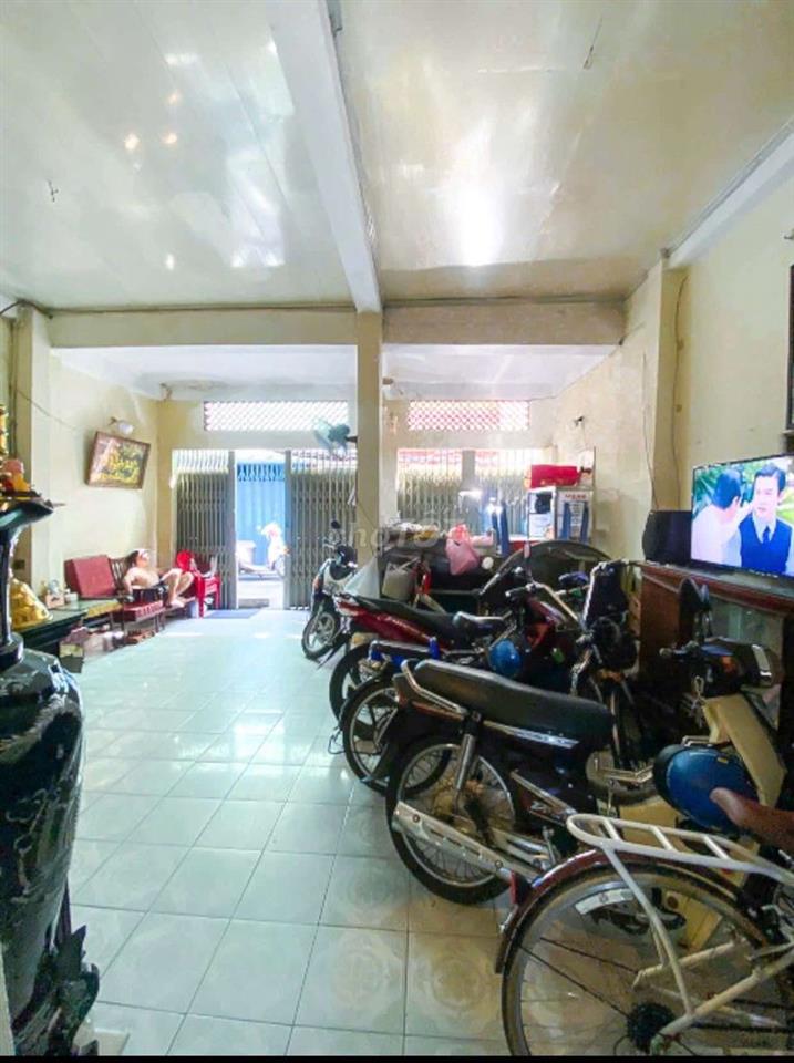 CẦN BÁN NHÀ NGAY TRUNG TÂM Q3