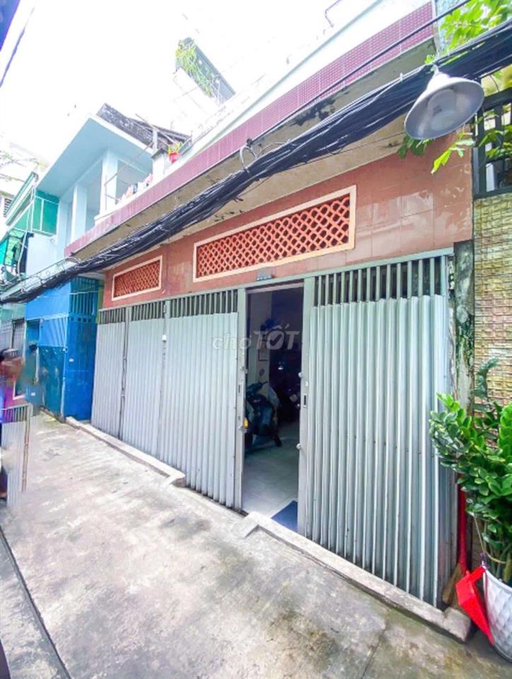 CẦN BÁN NHÀ NGAY TRUNG TÂM Q3