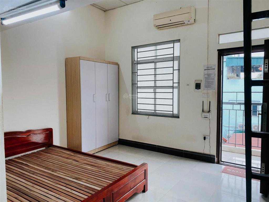 Phòng cửa sổ thoáng 255 cầu giấy 3tr7