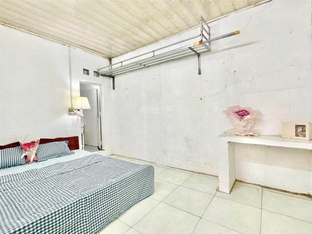 Phòng trọ thoáng 91 cầu diễn 2tr5