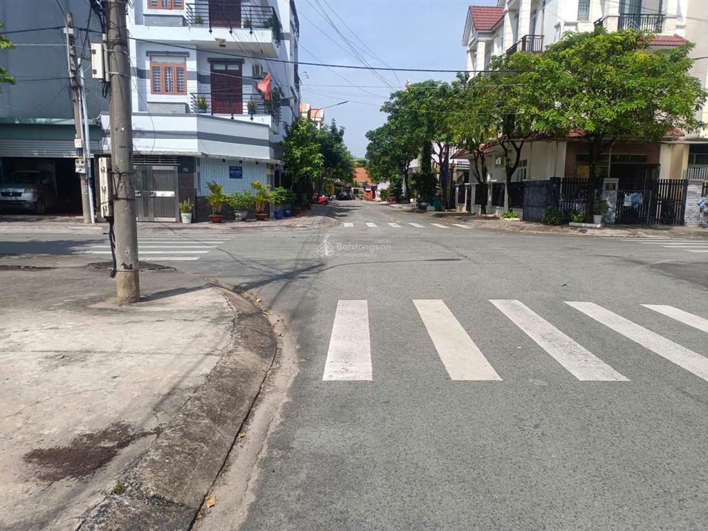 Bán nhà mặt phố tại mt đường d4, lái thiêu, 129m2, view đẹp, giá siêu hời