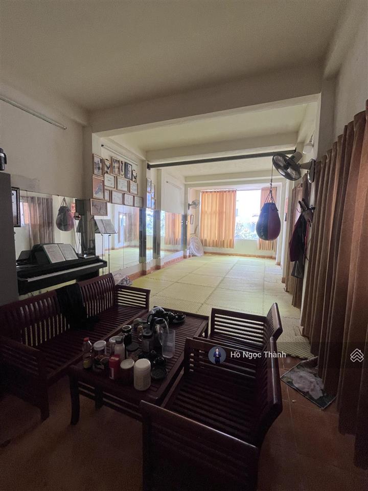 Nhà 3 lầu 200m2 sàn đường số 6  chợ bình triệu  hcb bán nhanh