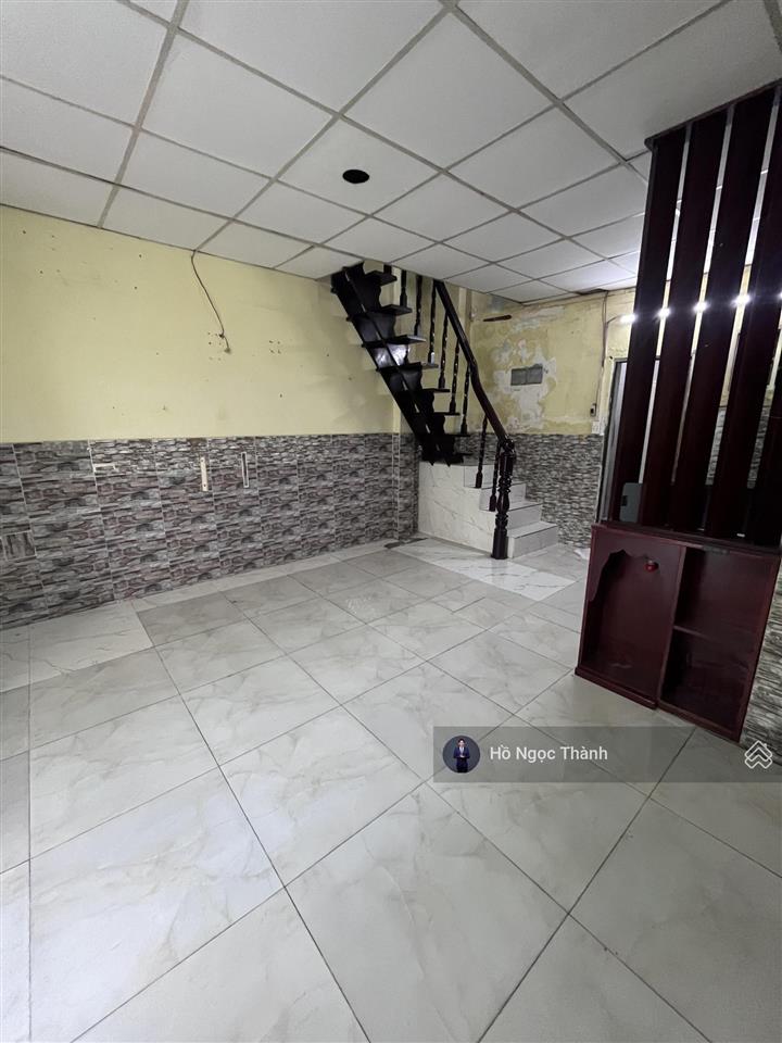 Nhà 40m2 trệt lầu ngay ngã 4 tô ngọc vân phạm văn đồng chốt 2,65 tỷ