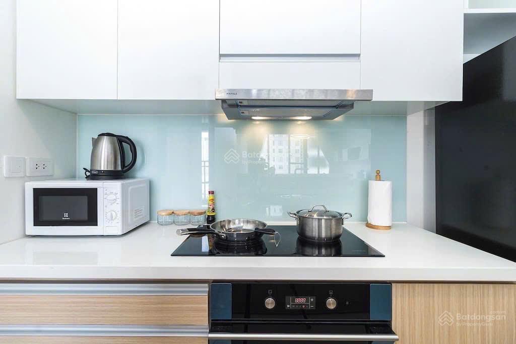 Bán nhanh tresor  căn 2pn 1wc 65m2 giá bán 6tỷ95  full nội thất  alo hoàng 0901 995 ***