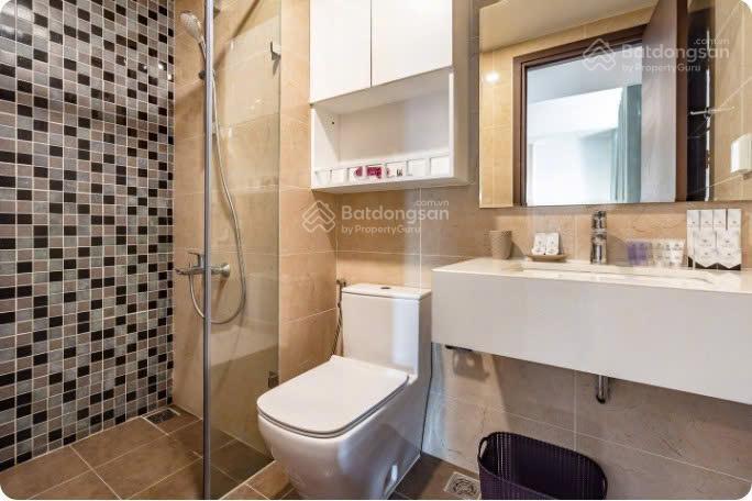 Bán nhanh tresor căn 1pn 50m2 (officetel) giá bán 5tỷ4  sẵn hđ thuê dài hạn  alo hoàng 0901 995 ***