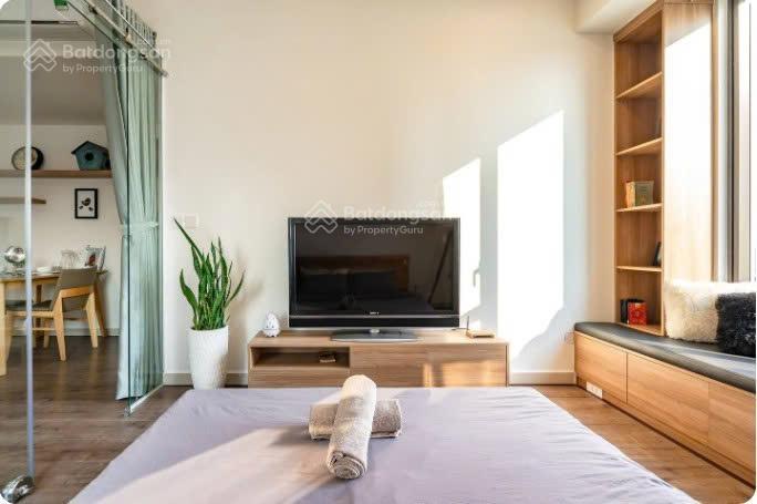 Bán nhanh tresor căn 1pn 50m2 (officetel) giá bán 5tỷ5  sẵn hđ thuê dài hạn  alo hoàng 0901 995 ***
