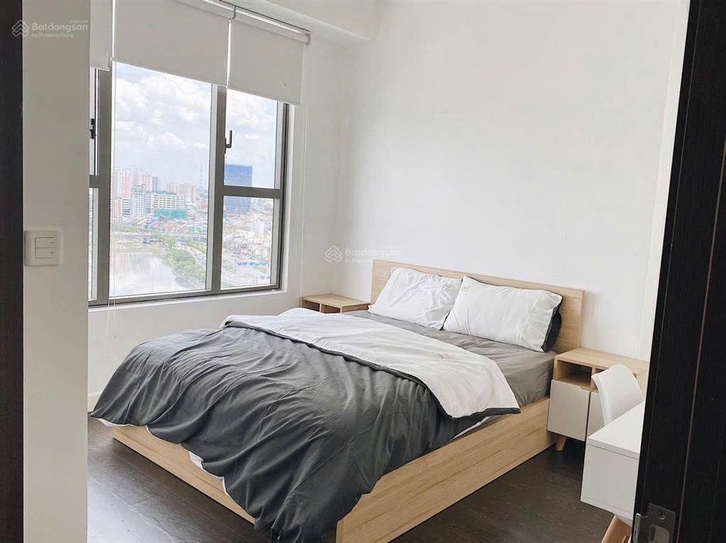 Bán căn hộ saigon royal 2pn 2wc giá 9 tỷ giá tốt view nội khu   0901 995 ***