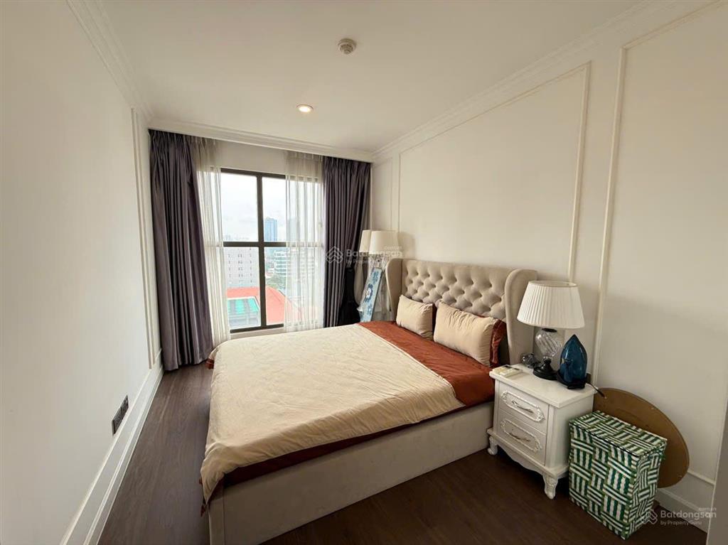 Bán căn hộ saigon royal 2pn 2wc giá 9 tỷ giá tốt view nội khu   0901 995 ***