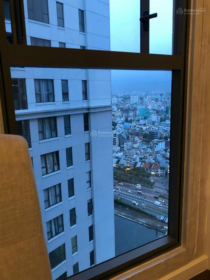 Bán căn hộ saigon royal 2pn 2wc giá 6,8 tỷ giá tốt view nội khu   0901 995 ***