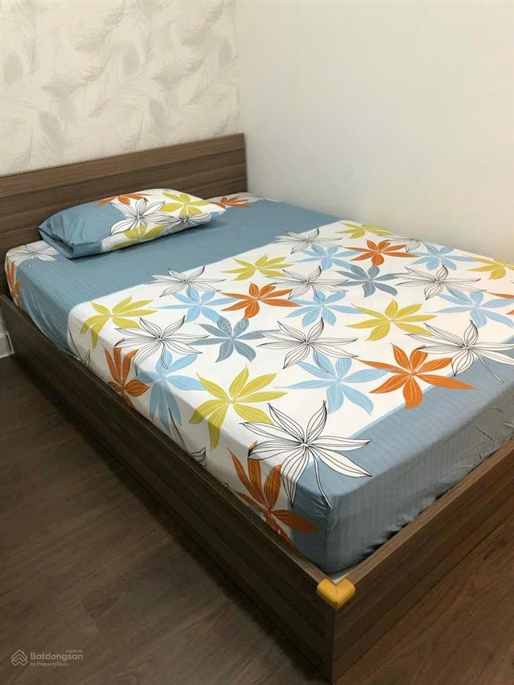 Bán căn hộ saigon royal 2pn 2wc giá 6,8 tỷ giá tốt view nội khu   0901 995 ***