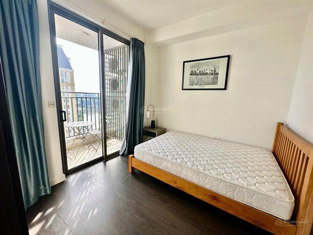 Cho thuê c/c the tresor căn 3pn, 2wc  view sông  full nội thất  giá 25 triệu   0972 474 ***