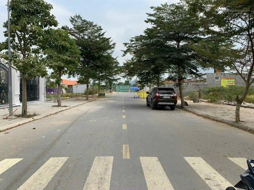 Bán nền 8x20 kdc thời báo kinh tế bưng ông thoàn giá chỉ 10tỷ (62,5tr/m2) 160m2