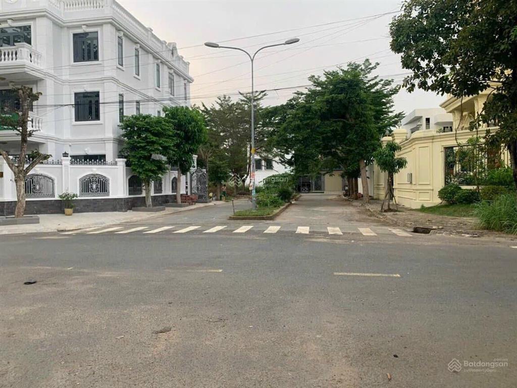 Bán nền 8x20 kdc thời báo kinh tế bưng ông thoàn giá chỉ 10tỷ (62,5tr/m2) 160m2