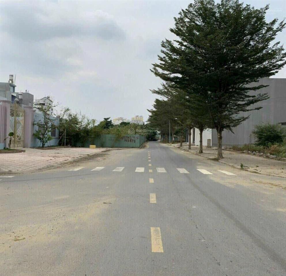 Bán nền 8x20 kdc thời báo kinh tế bưng ông thoàn giá chỉ 10tỷ (62,5tr/m2) 160m2