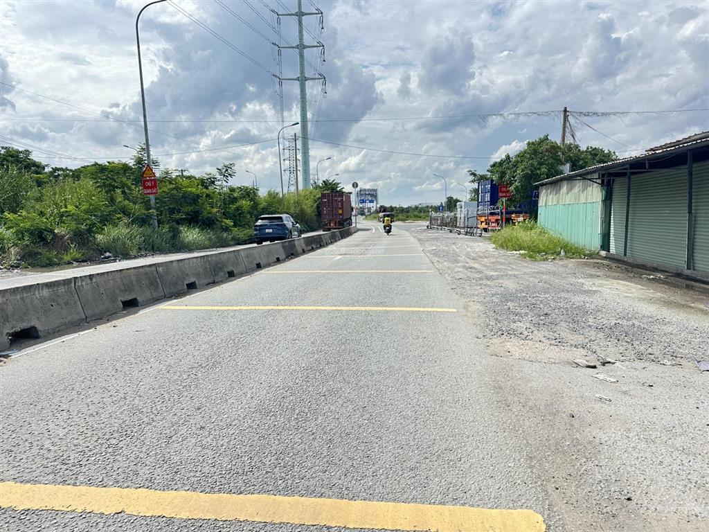 Bán 7462,9m2 đất cln ngang mt 80m mt đường võ chí công giá 30tr/m2