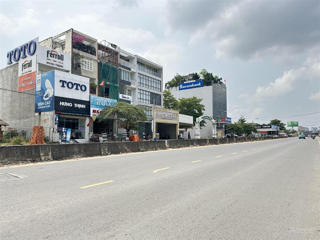 Mặt tiền đỗ xuân hợp dt 250m2 (10x25) giá 300tr/m2 đối diện shophouse global