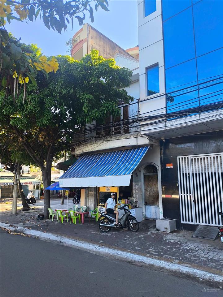 Bán đất xây khách sạn mặt tiền đường 3/2 ngay sân golf paradise