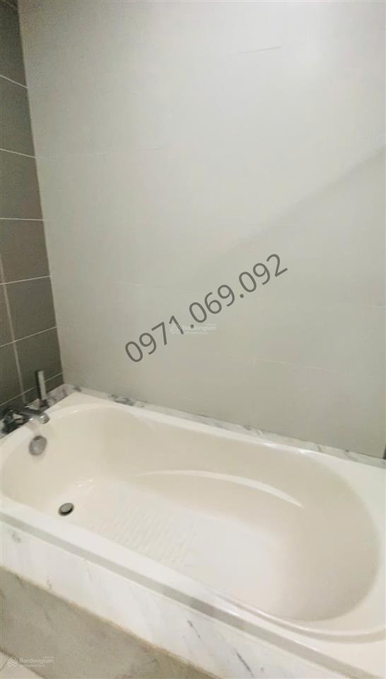 Cho thuê biệt thự vinhomes riverside mặt sông, phân khu hoa sữa, full nội thất
