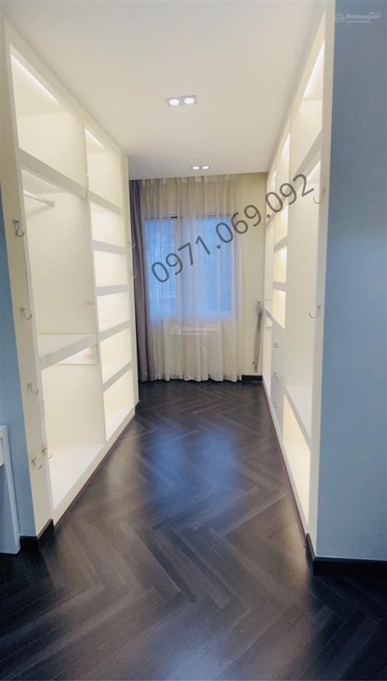Cho thuê biệt thự vinhomes riverside mặt sông, phân khu hoa sữa, full nội thất