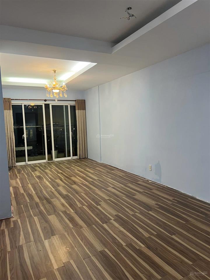 Chủ cần tiền cần bán gấp căn hộ carillon 1  ngay nhà ga t3