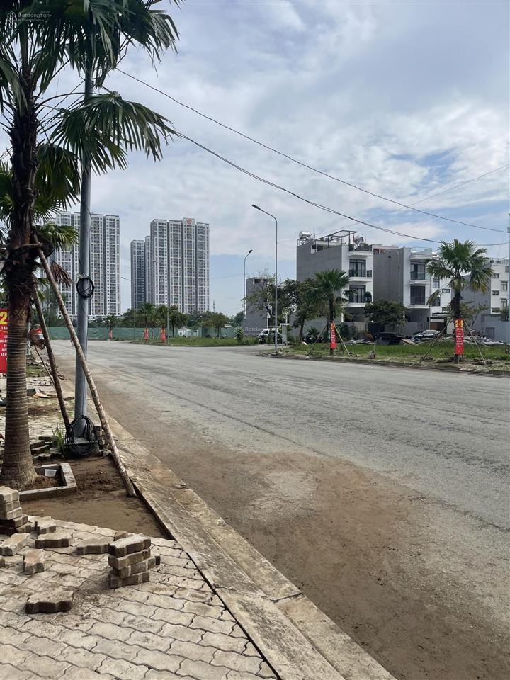 Mặt tiền đường đào trí, vị trí đẹp 5x18.5=93m2 giá 7.65 tỷ, khu an ninh, dân trí cao