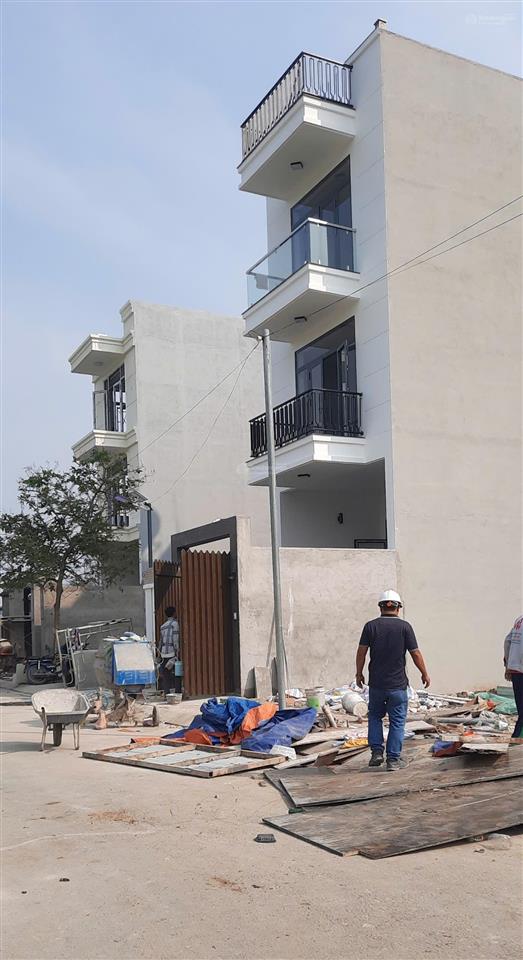 Mặt tiền đường đào trí, vị trí đẹp 5x18.5=93m2 giá 7.65 tỷ, khu an ninh, dân trí cao