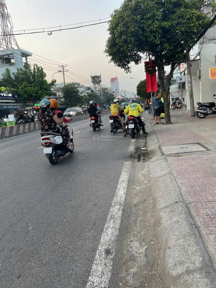 Mặt tiền đường đào trí, vị trí đẹp 5x18.5=93m2 giá 7.65 tỷ, khu an ninh, dân trí cao