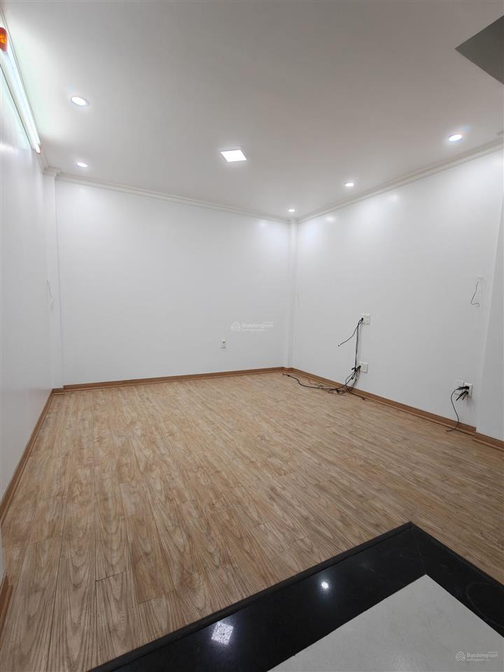 Siêu phẩm 4.5tầng lương khánh thiện sau mỗi nhà mặt đường !!!
dân xây kết cấu kiên cố giá 3ty550